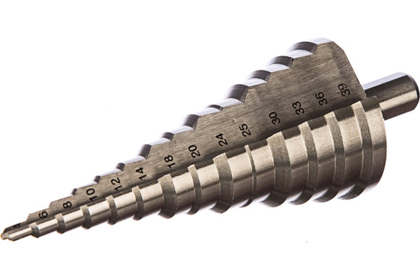 Сверло по металлу ступенчатое Stayer 29660-4-39-14, 4-39 мм, 14 ступеней, трехгранный хвостовик, Р4М2